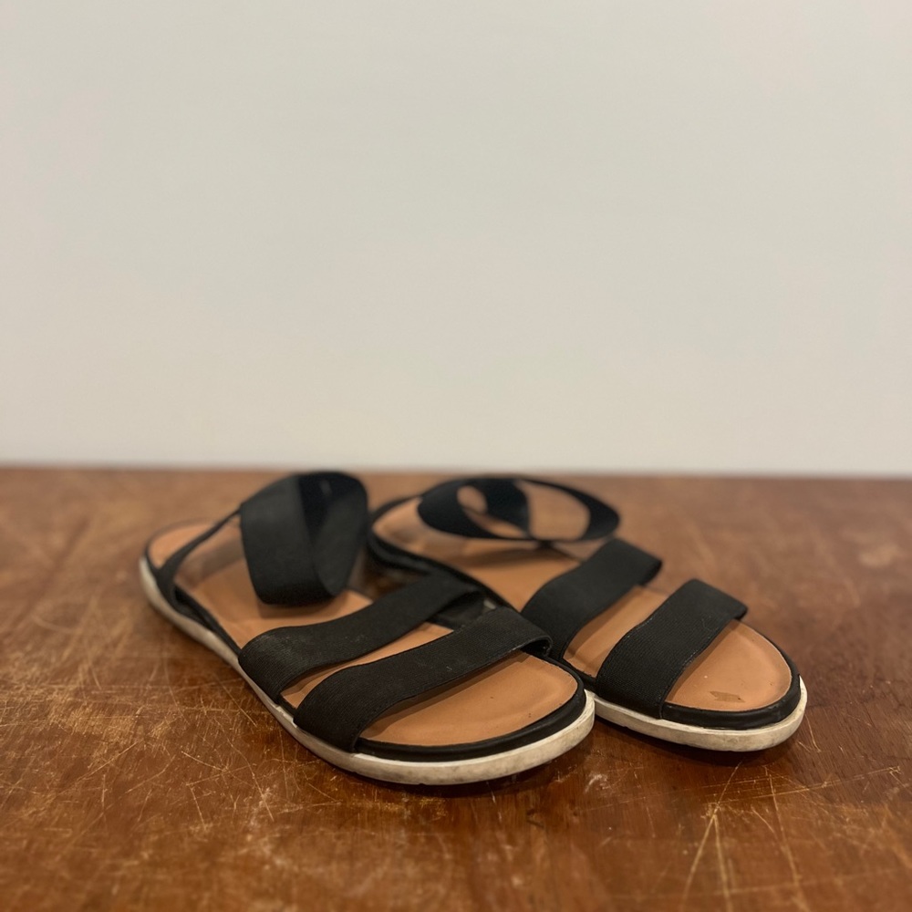 Sandles